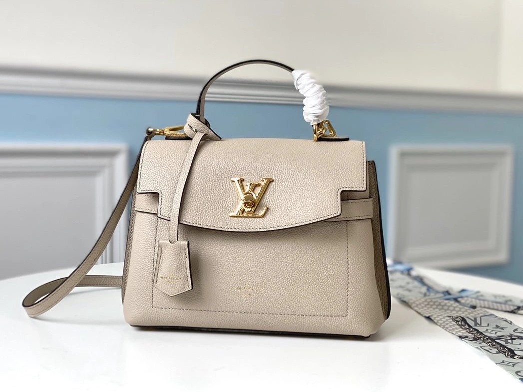 EVER LOUIS MM LOCKME VUITTON BB 0823